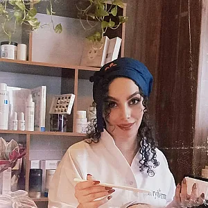 فشیال و پاکسازی پوست سودا