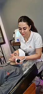 کلینیک زیبایی و پاکسازی پوست سمیه ملکی