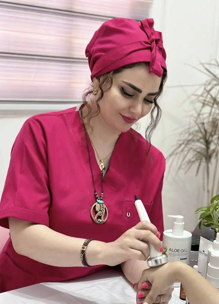 مرکز مراقبت پوست و فیشال مریم معاف
