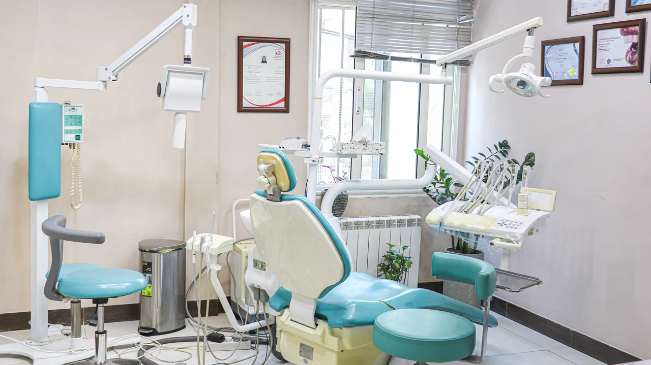 مرکز دندانپزشکی آرام - تصویر 3