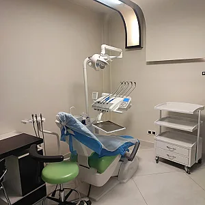 دندانپزشکی زهره