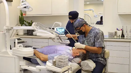 مطب دندانپزشکی دکتر پیام حیاتی