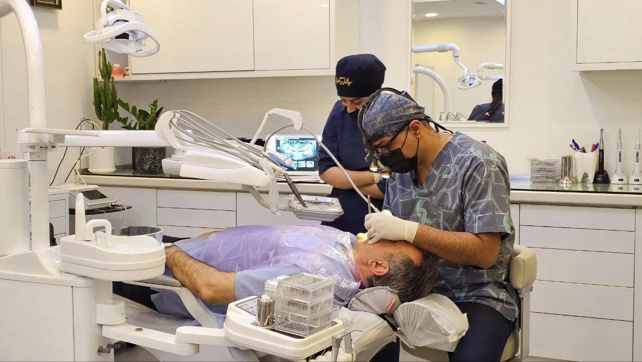 مطب دندانپزشکی دکتر پیام حیاتی