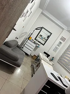 کیلینیک پوست و مو و لیزر ژیوان