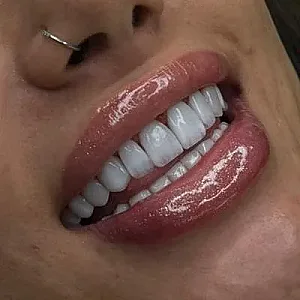 دندانپزشکی تخصصی محیا