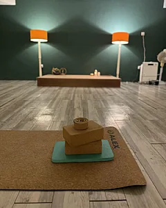 آکادمی یوگا مهرآوران
