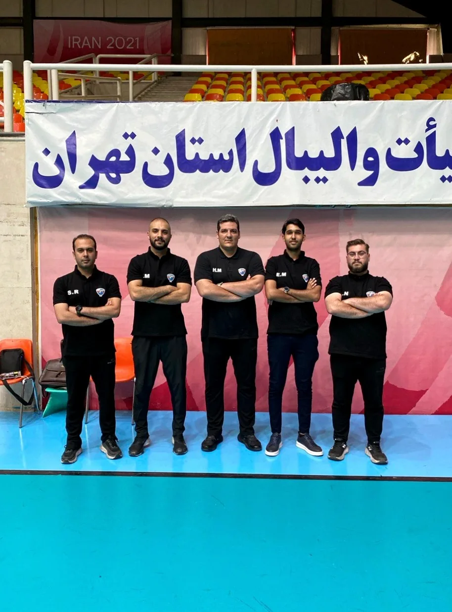 مدرسه تخصصی والیبال پیشرو