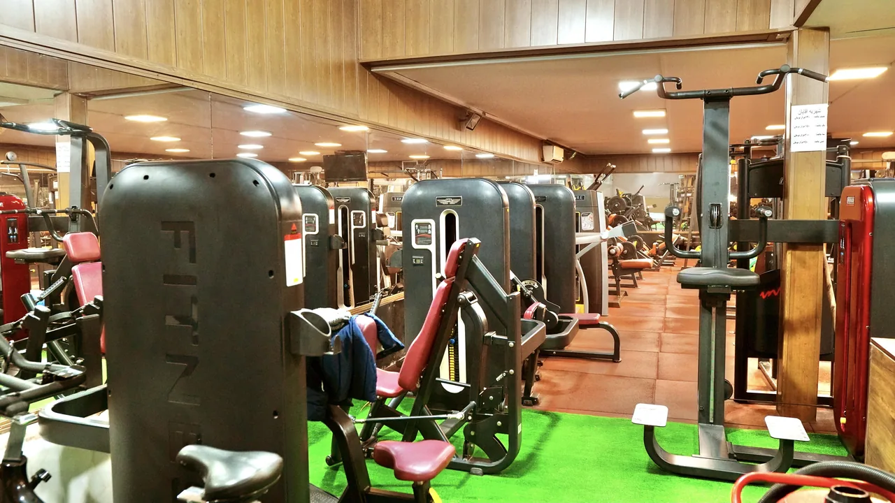 باشگاه بدنسازی طنین