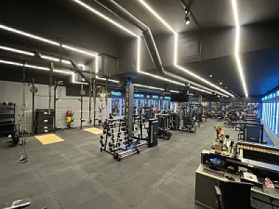 باشگاه بدنسازی AMPCLUB