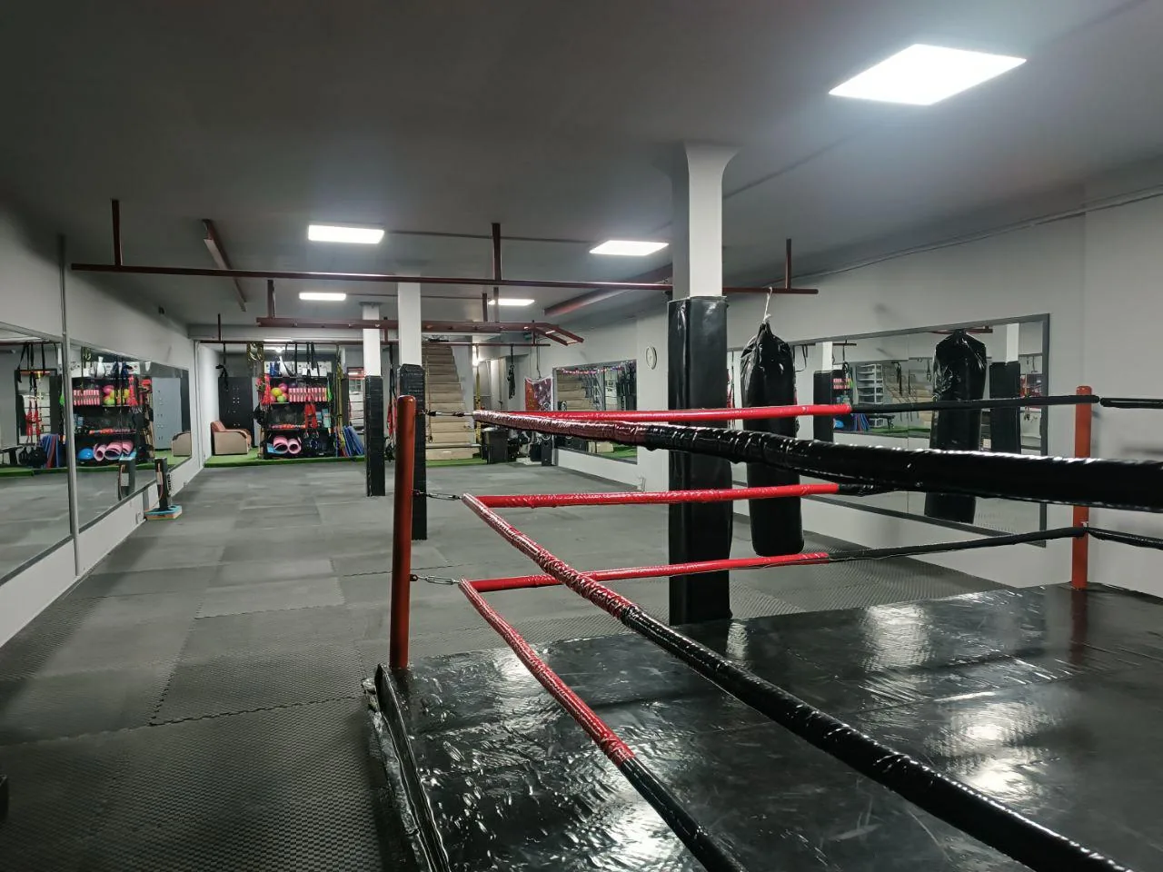 باشگاه رزمی ثمری