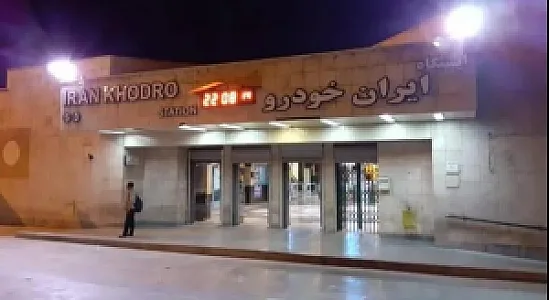 ایستگاه تاکسی مترو ایران خودرو