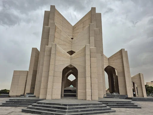مهمانپذیر ایران - تصویر 3