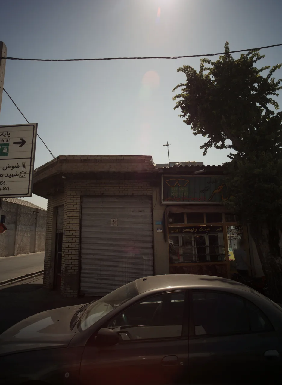 عینک ولیعصر - تصویر 2