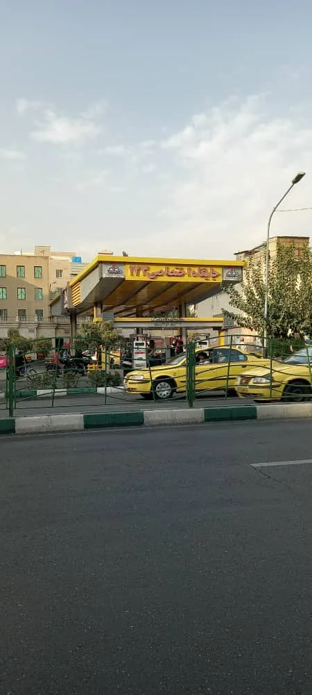 پمپ بنزین ۱۲۳ پیروزی
