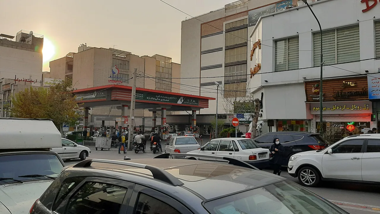 پمپ بنزین صدف پاسداران کد ۱۲۹