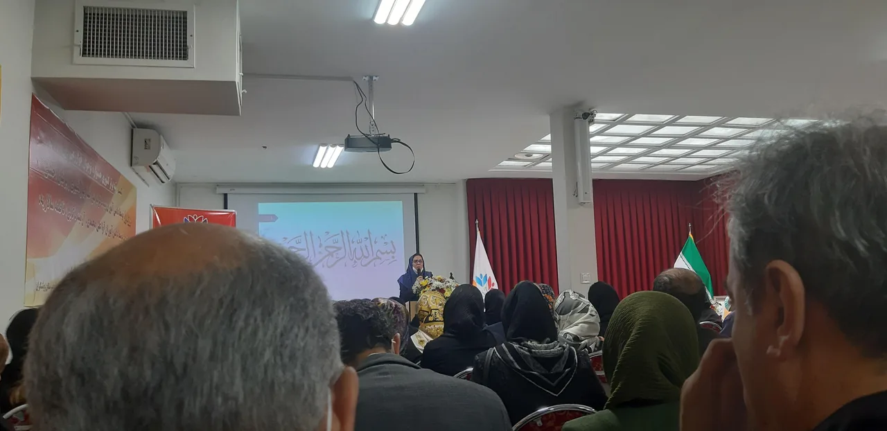 دبیرستان دخترانه روشنگران (دوره اول) - تصویر 3