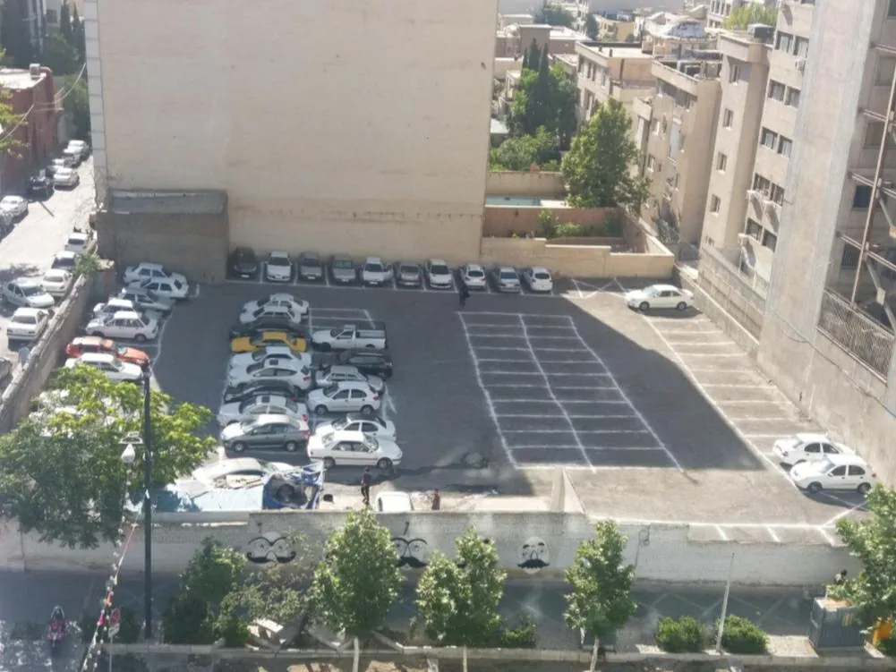 پارکینگ عمومی فرزان