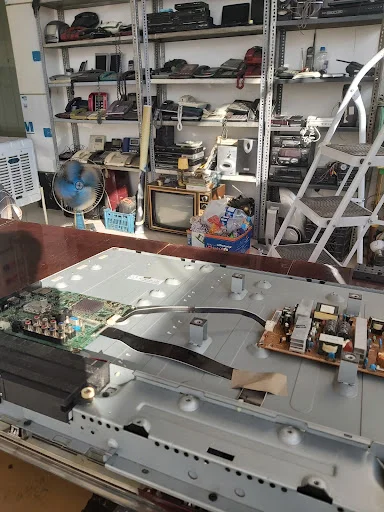 تعمیرگاه صوتی و تصویری تندیس سهند