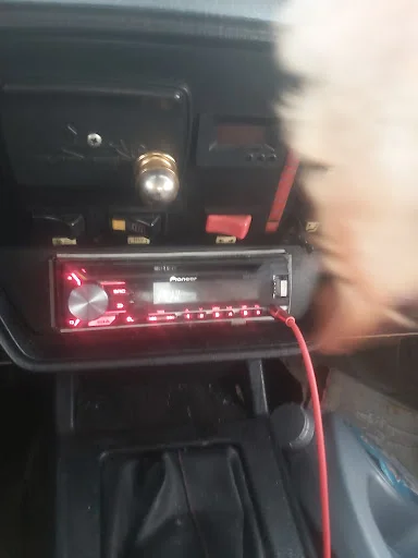 تعمیرگاه صوتی و تصویری تندیس سهند