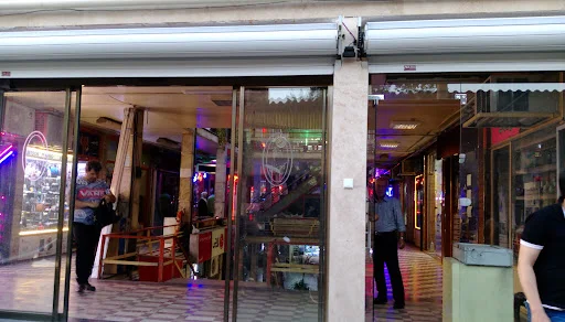 پاساژ چهل ستون