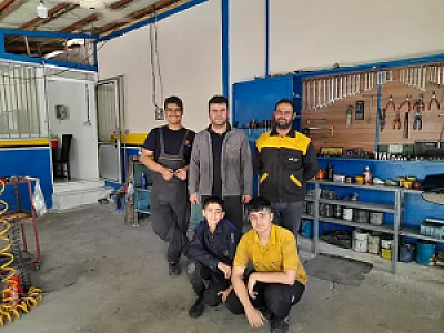 تعمیرگاه خودرو تخت گاز