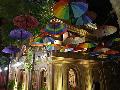 رستوران ایرانی کویین