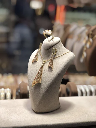 طلا و جواهر ارغوان