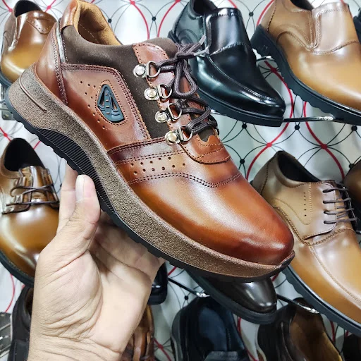 جواهرسازی میثم خواجویی