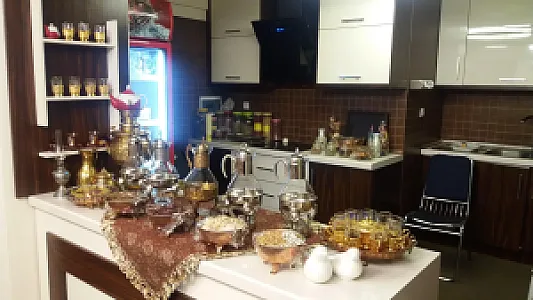 عطاری گلاب نیاسر (گلاب خاتون)