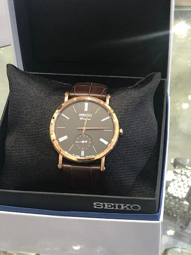 گالری گنجینه ساعت (لوکس واچ) - ساعت فروشی در تبریز