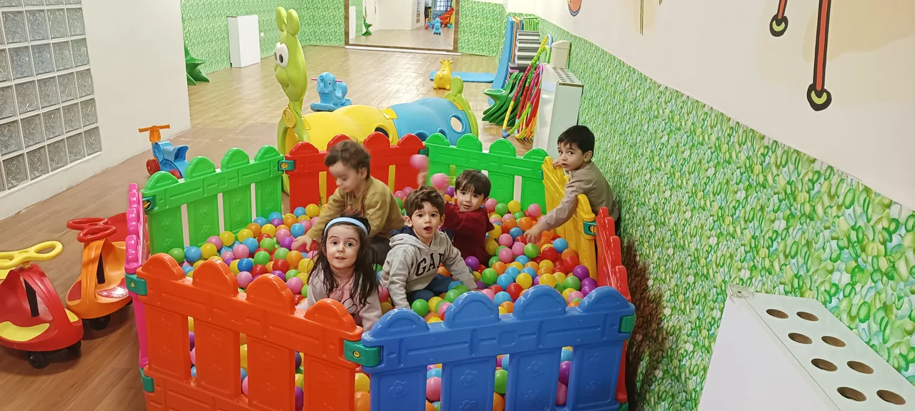 مهد کودک و پیش دبستانی درخشش مهتاب - تصویر 4