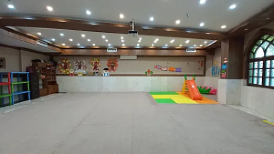 مرکز فرهنگی افق