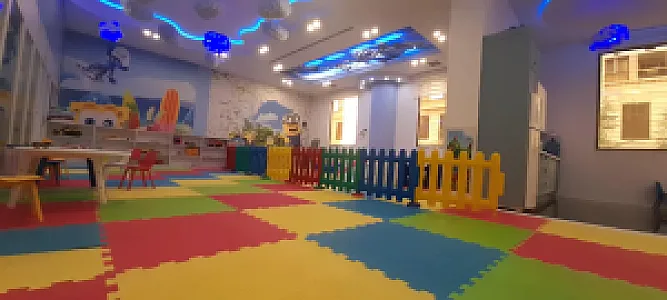 مهدکودک دوزبانه آبی