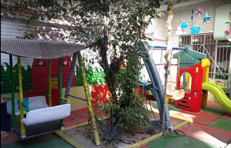 مهد کودک ابرسفید