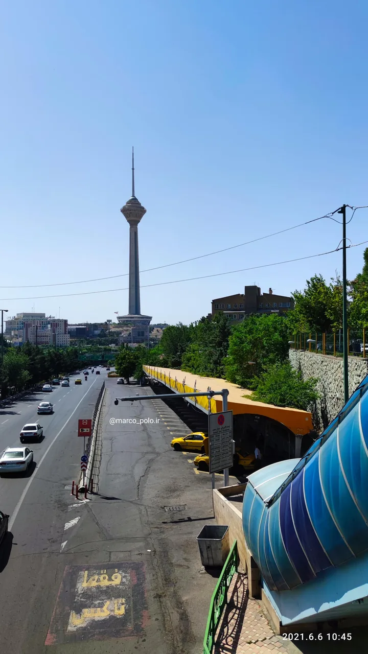 پایانه تاکسیرانی میدان صنعت به انقلاب ضلع جنوب غربی