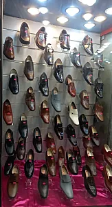 گالری کفش ولی نژاد