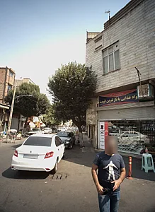 فروشگاه کفش و کتانی عالیجناب