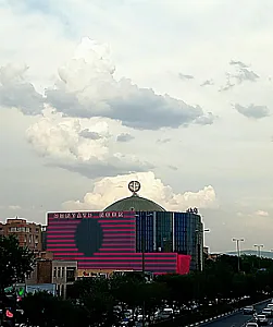 مرکز خرید دنیای نور