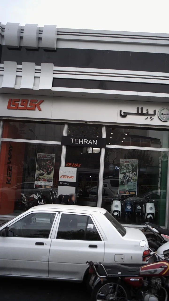 فروشگاه موتور سیکلت بنللی