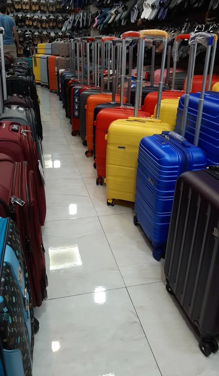 مرکز پخش ساک و چمدان کاریبو - تصویر 4