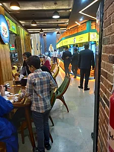 برگرهای تخصصی لاویا