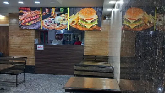 پیتزا ساندویچ میچکا