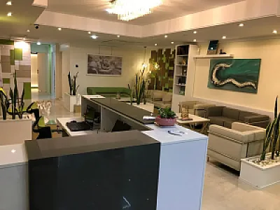 کلینک پوست ومو و زیبایی به فامان