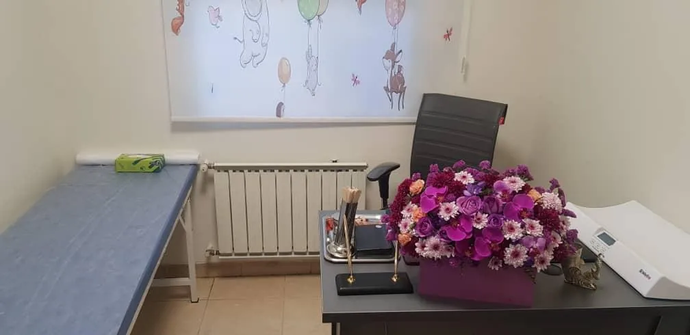 دکتر آزاده افشین متخصص کودکان و نوزدان