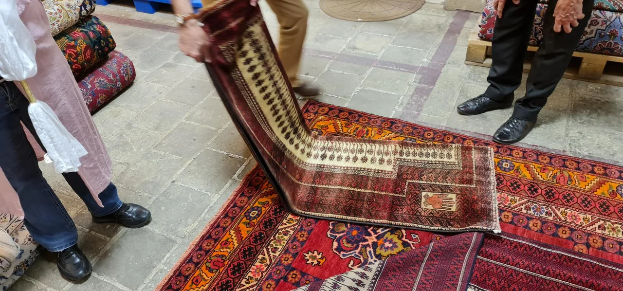 فرش ابریشمی - تصویر 3