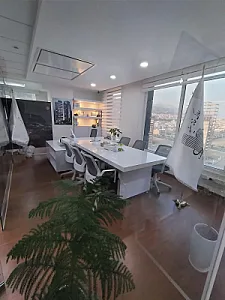 املاک خانه سفید