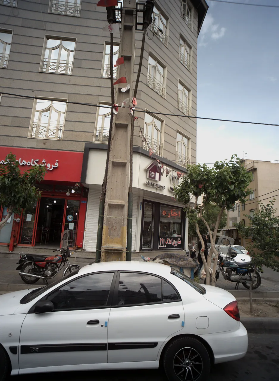 مشاورین املاک ۱۲۱