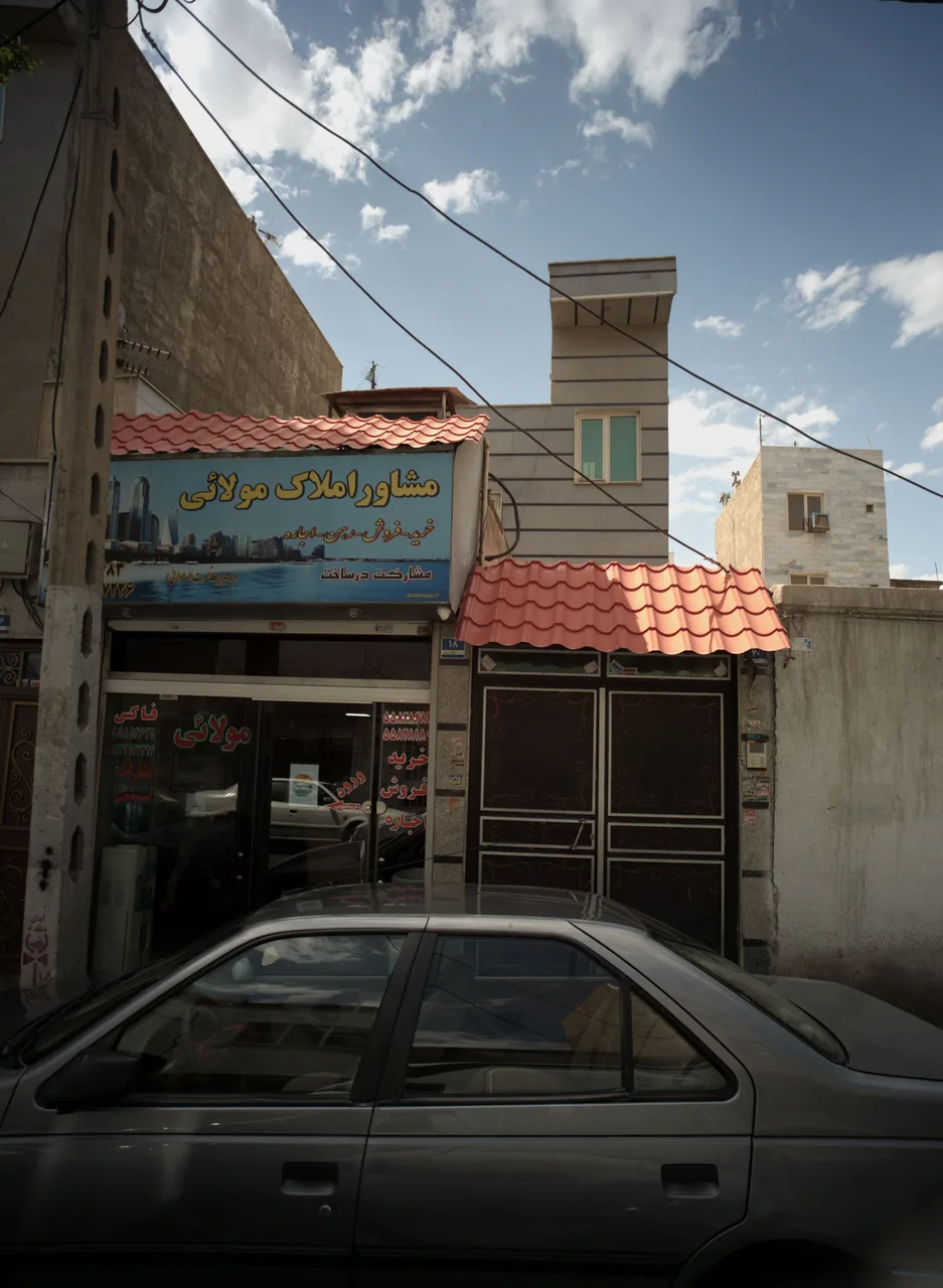 مشاور املاک مولائی