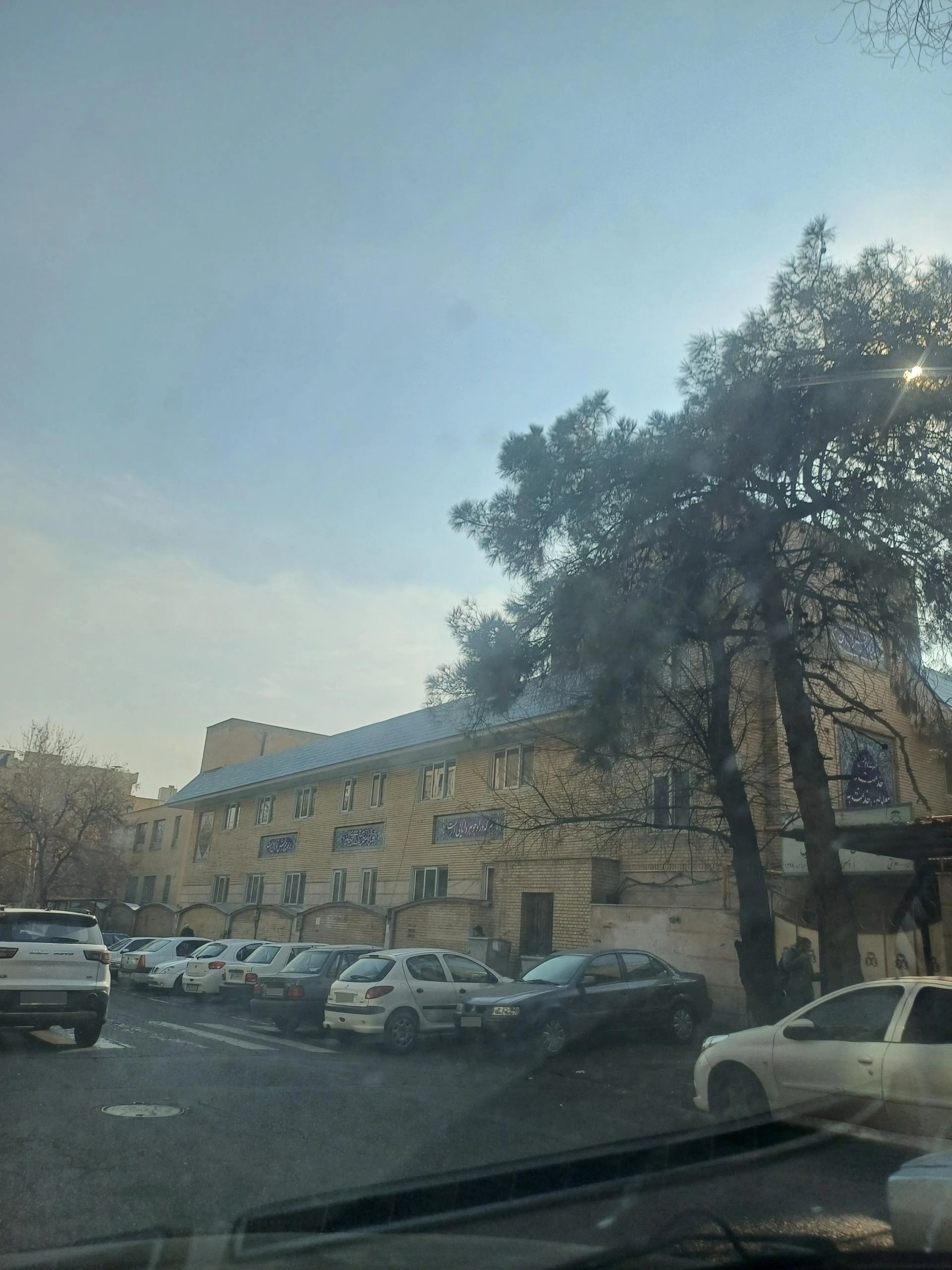 دبستان دخترانه فردوس