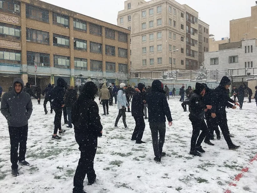 دبیرستان نمونه دولتی نخبگان (شهید علی محمدی) - تصویر 3